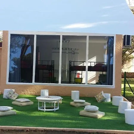 Casa Con Jardin A 45 Metros De La Playa. Es. *