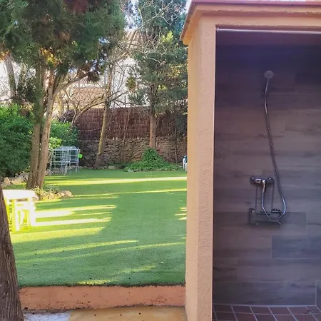 Casa Con Jardin A 45 Metros De La Playa. Es. Villa