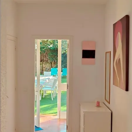 Casa Con Jardin A 45 Metros De La Playa. Es.