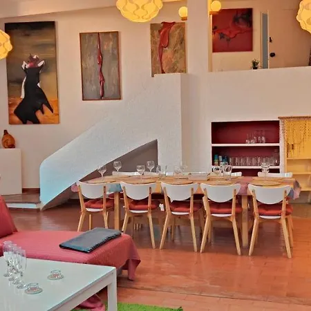 Casa Con Jardin A 45 Metros De La Playa. Es.