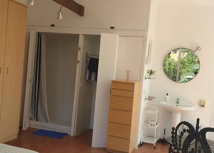 Villa Casa Con Jardín A 45 Metros De La Playa. Es.