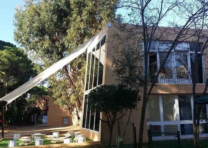 Casa Con Jardín A 45 Metros De La Playa. Es. *