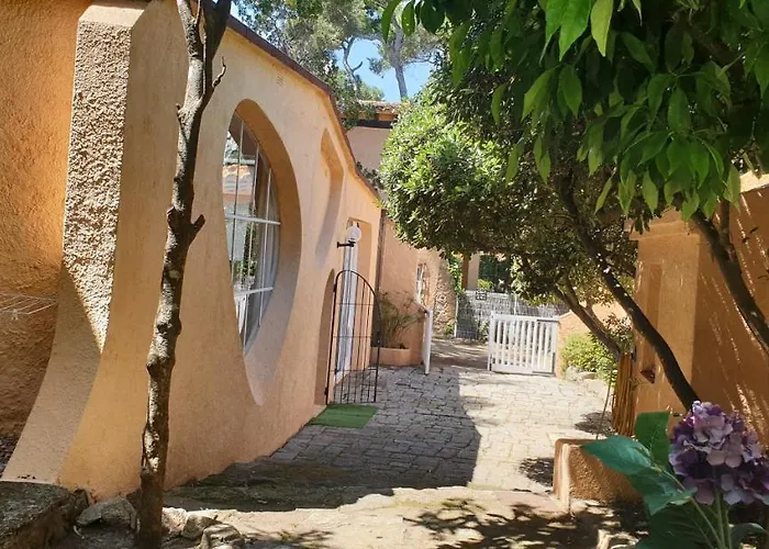 Casa Con Jardín A 45 Metros De La Playa. Es. Villa Palamós